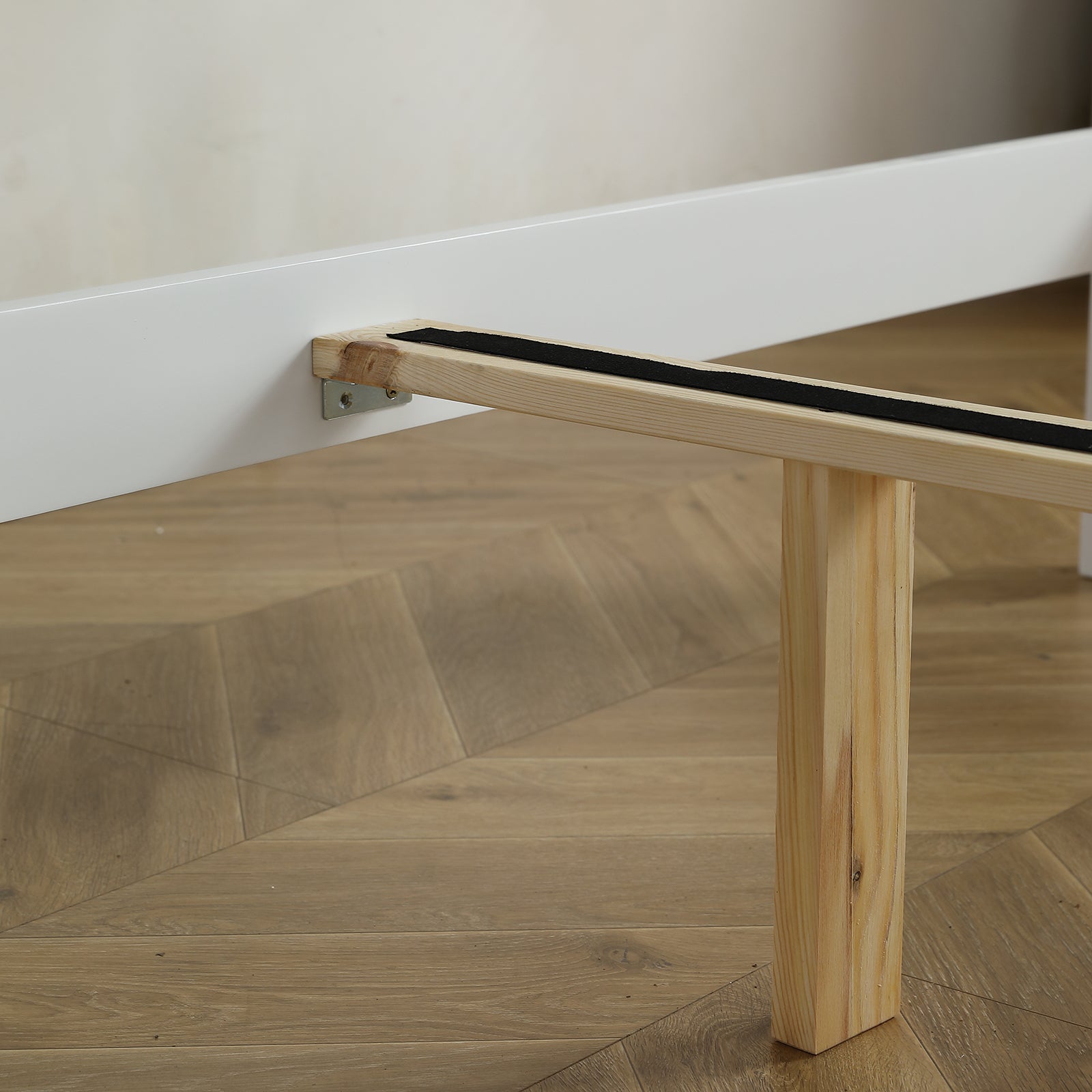 White Queen Pine Curved Headboard Cubby Bed 